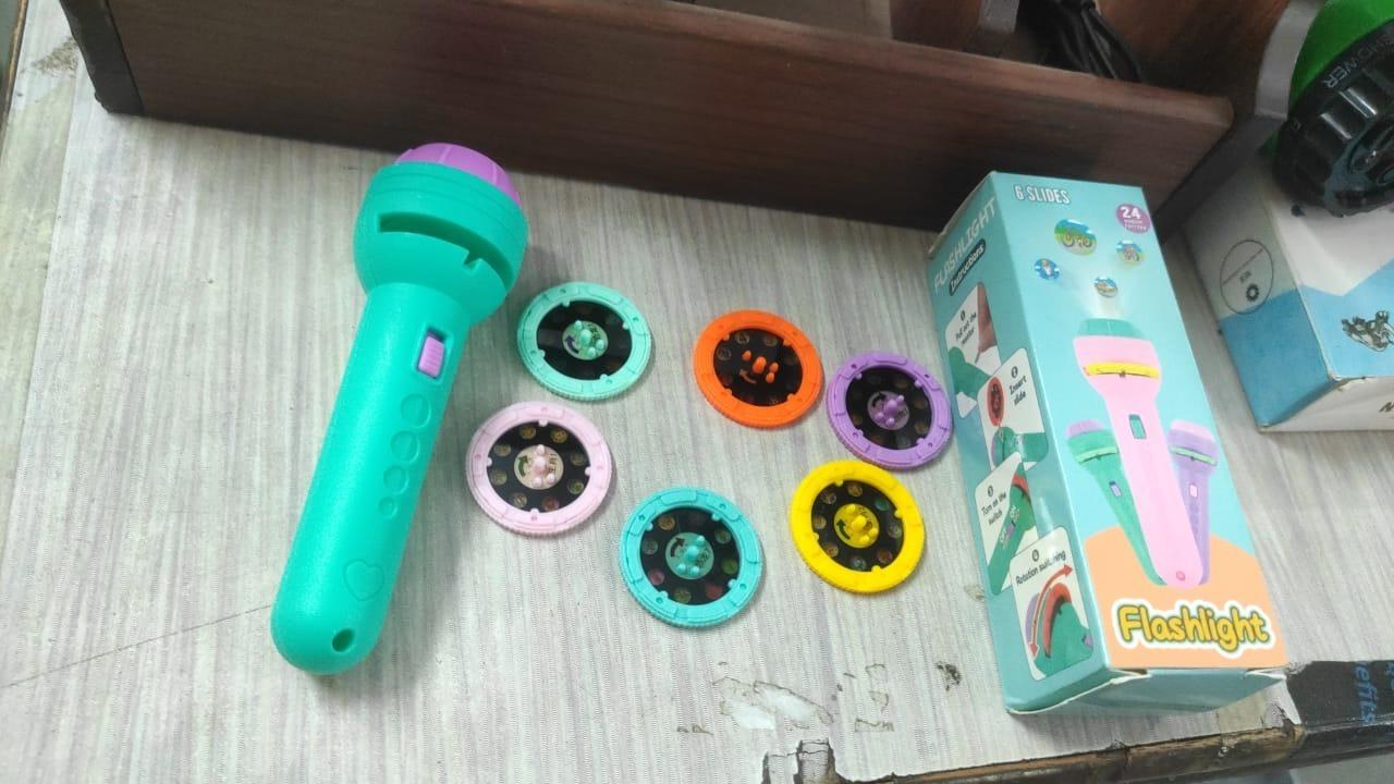 Educational Flashlight Toy with 24 Animated Patterns for Kids
