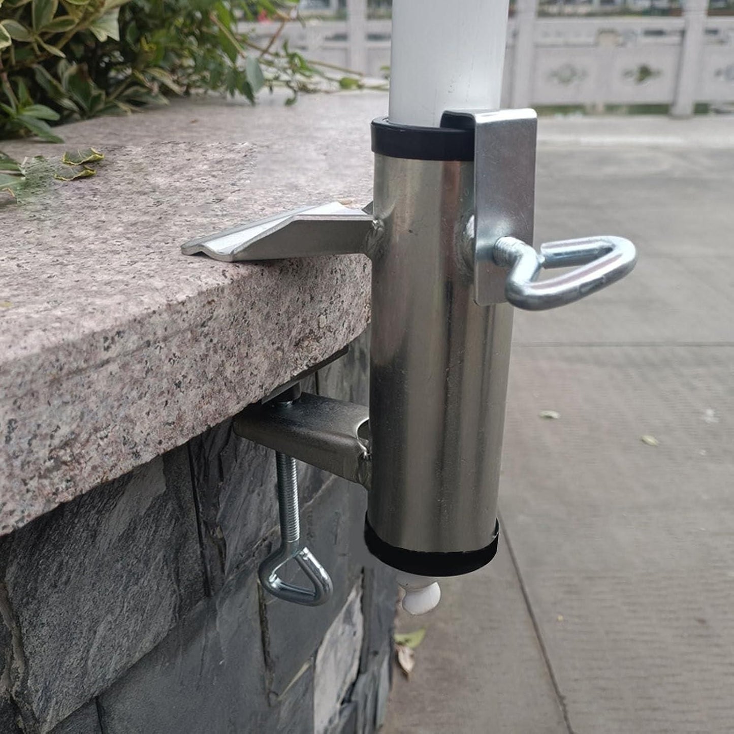Heavy-Duty Rod Clamp Holder for Sun Umbrella